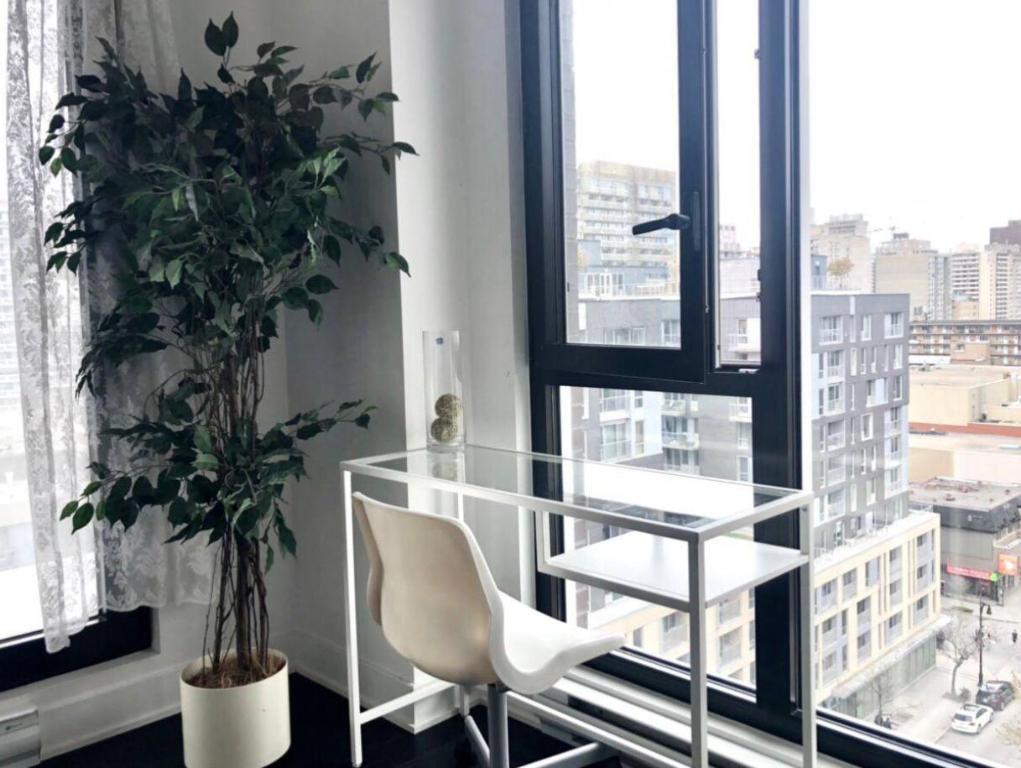 Fully Furnished 2-Bedroom Condo – Downtown Montreal | 3284963
