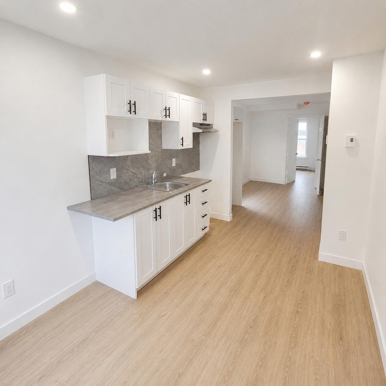 Immeuble - 548-558 King Est 3 ½ NEUF à Louer | 3285403