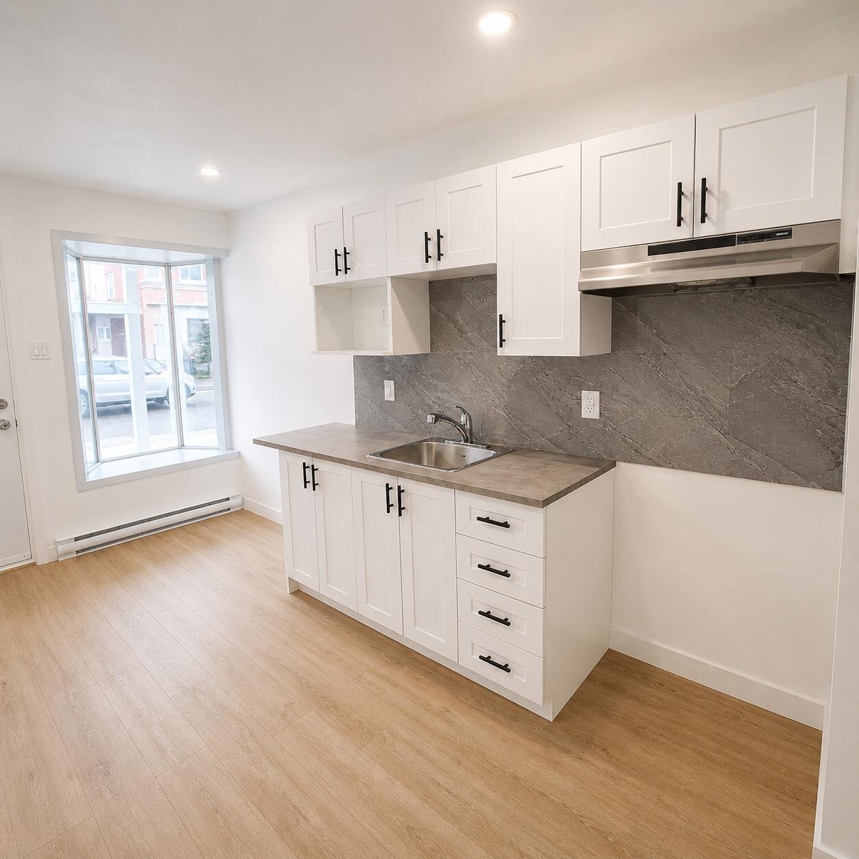 Immeuble - 548-558 King Est 3 ½ NEUF à Louer | 3285403