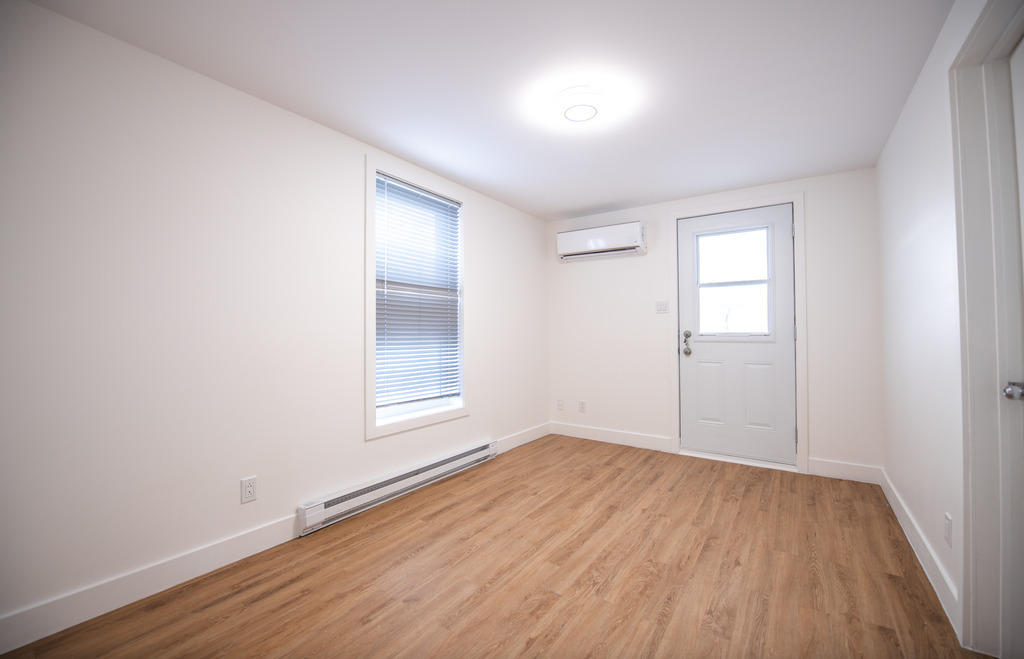 Grand Appartement 4 1/2 à Louer | 3285409