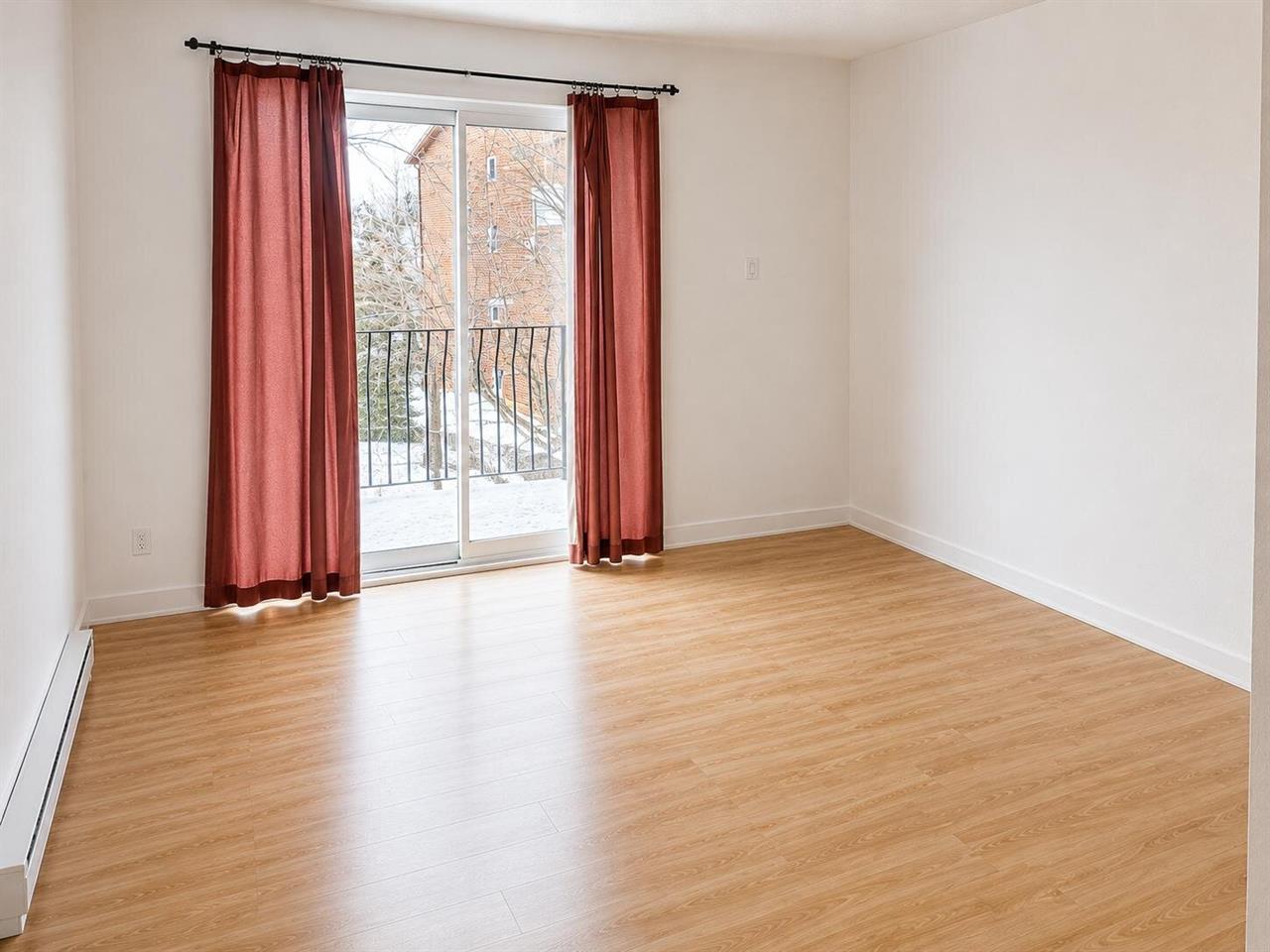 Immeuble - 1555 Rue Dorval Magnifique 3 ½ à Louer – Sherbrooke | 3285613