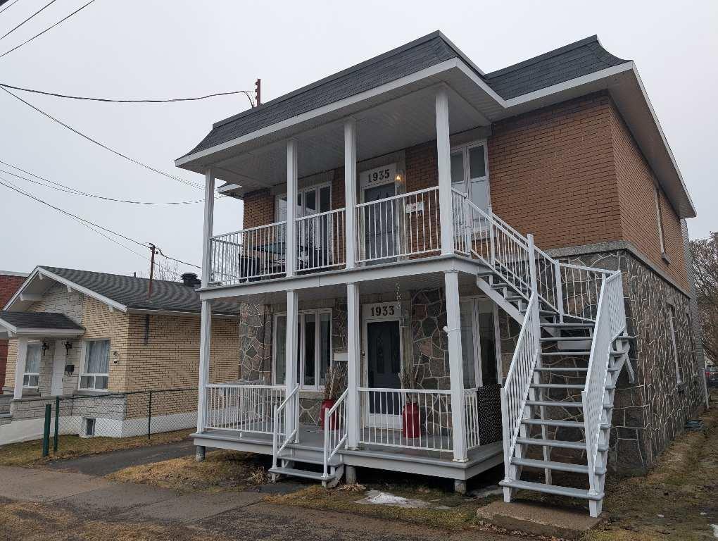GRAND 6-1/2 A SHAWINIGAN RUE LAVERGNE CONTACTER-NOUS AU 514-377-7407 | 3285662