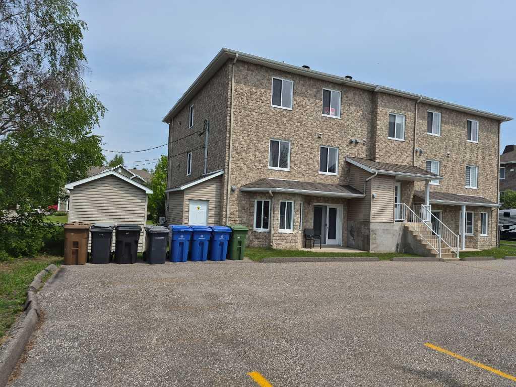 Grand 5 1/2 récent tranquille | 3285669