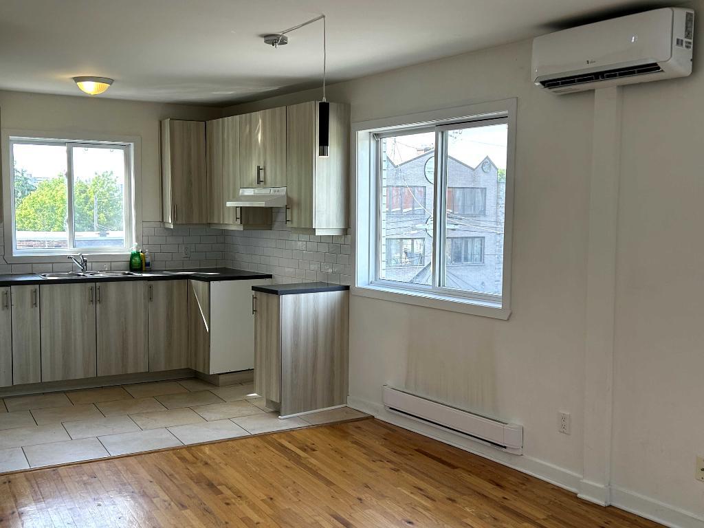 Grand 4 1/2 rénové, un coin tranquille de Villeray–Saint-Michel. | 3286078