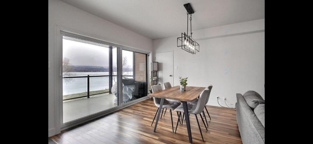Magnifique condo sur le lac william | 3285682