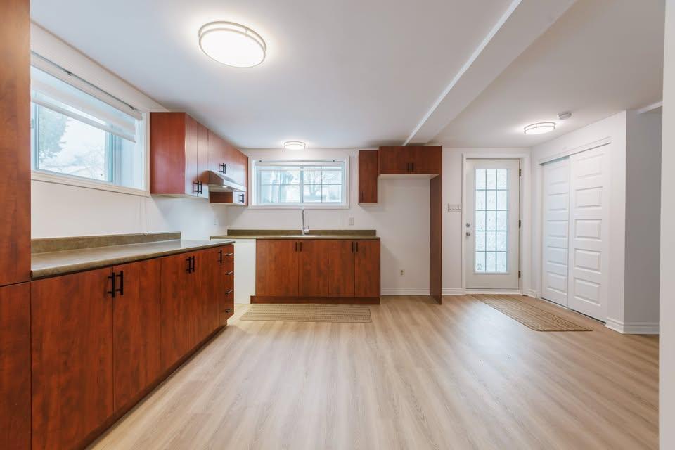Très grand appartement de 1 chambre à coucher avec bureau fermé, situé à Blainville, disponible dès le 1er juillet. Animaux acceptés. | 3285696