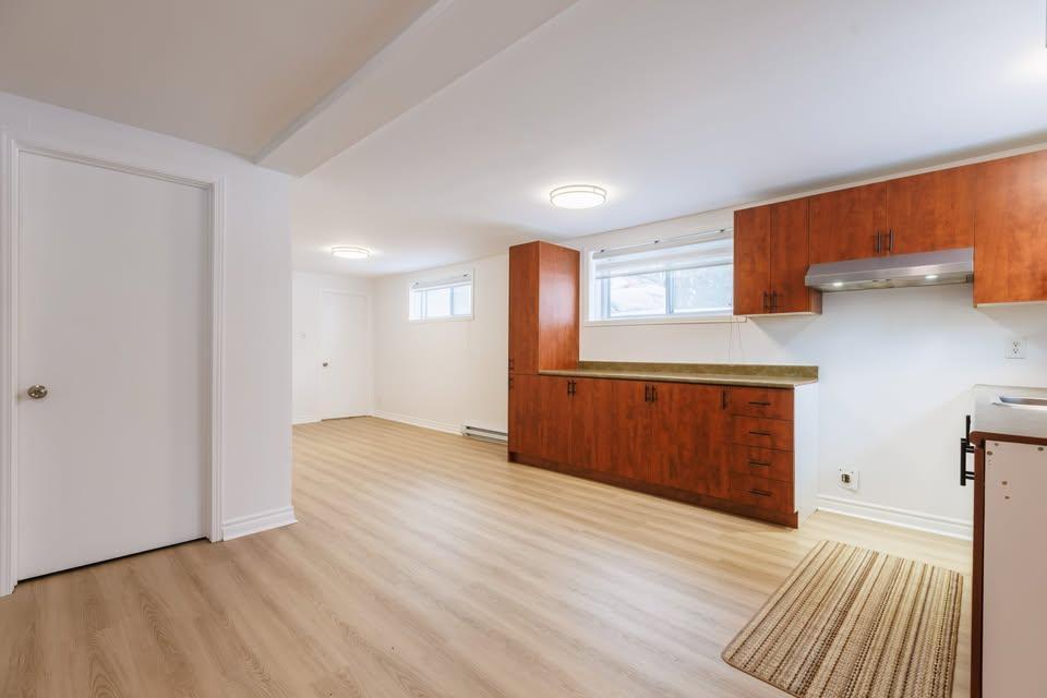 Très grand appartement de 1 chambre à coucher avec bureau fermé, situé à Blainville, disponible dès le 1er juillet. Animaux acceptés. | 3285696