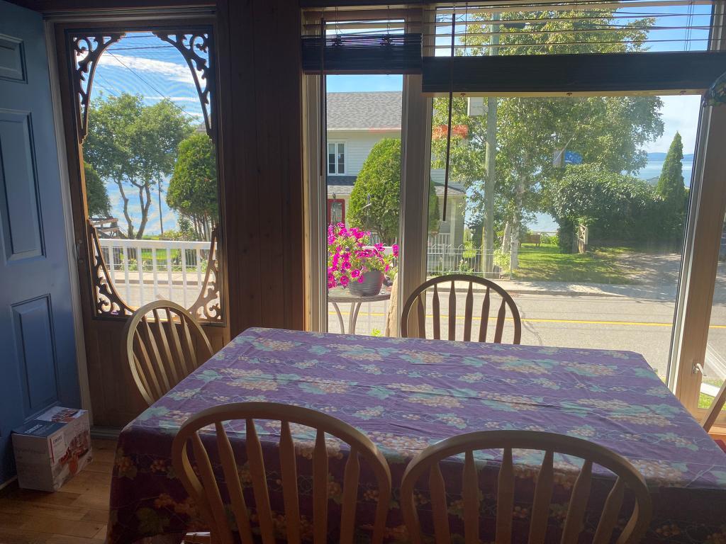 Petite maison chaleureuse vue sur le fleuve | 3285699