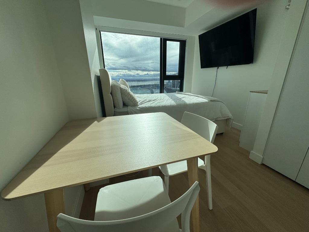 Condo à louer | 3285735