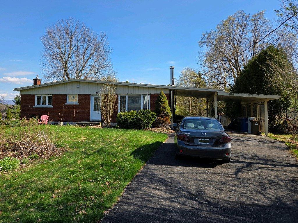 Maison au bord du lac - 3 chambres à Cowansville | 3285777