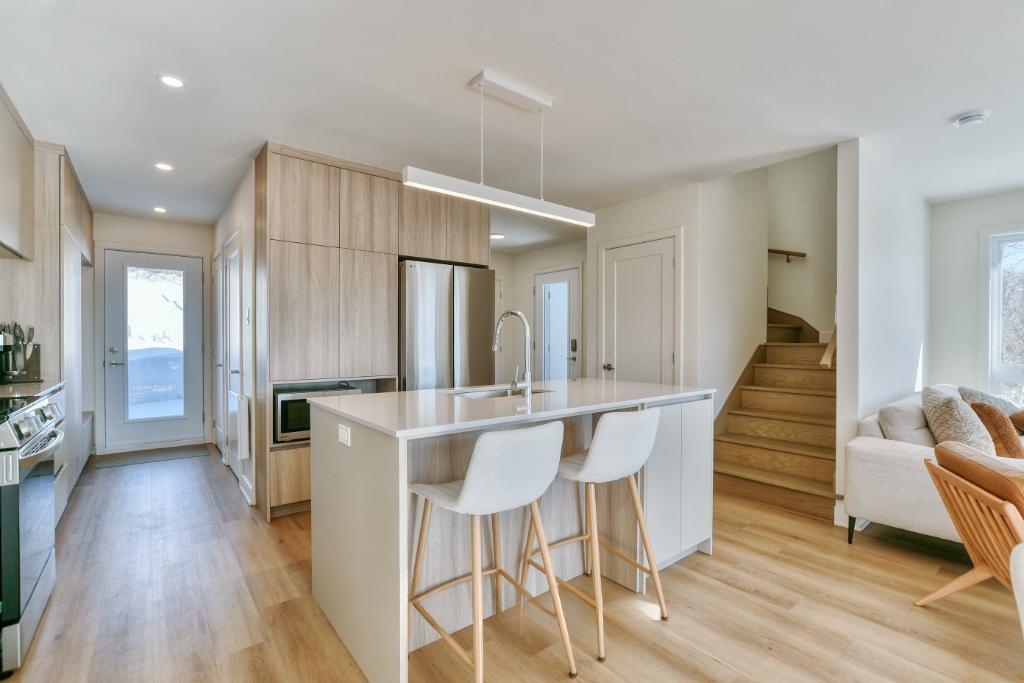 Grand 51/2 à louer à Relief Nord- unités locatives en montagne | 3285779