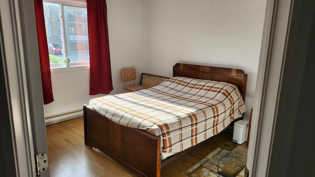 Appartement de 3 chambres sur 2 étages avec garage double | 3285938