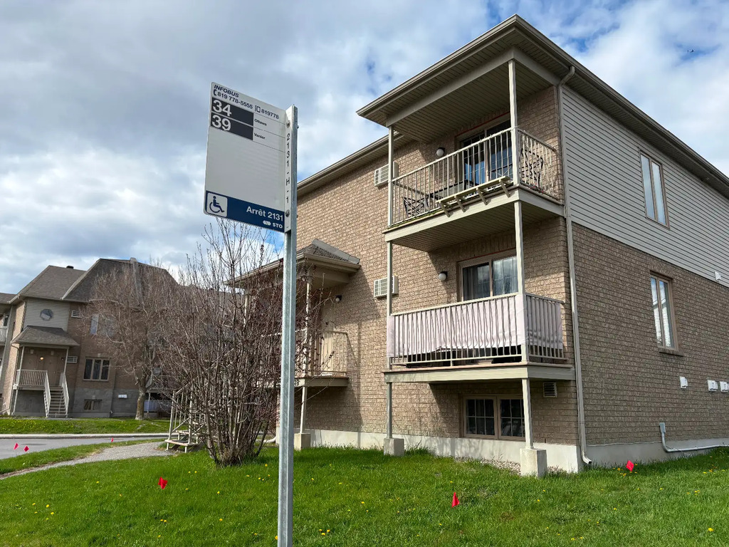 App. -Grand-2chambres / -large-2bedrooms | 3286643