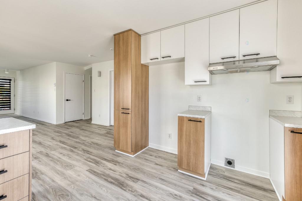 SAINTE-THÉRÈSE 4 1/2 **COMPLÈTEMENT RÉNOVÉ!** | 3286772