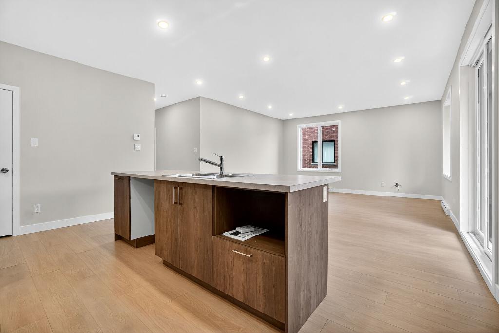 GRAND ET LUXUEUX 5 1 /2 À LOUER À P.A.T | 3286822