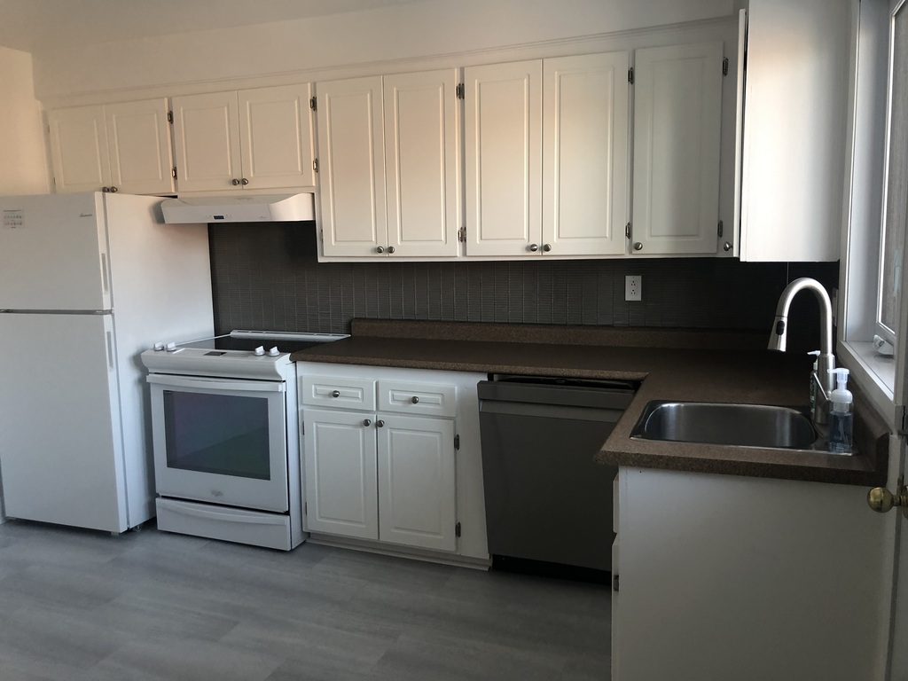 31/2, Haut Triplex, 6 électros,Internet | 3287203