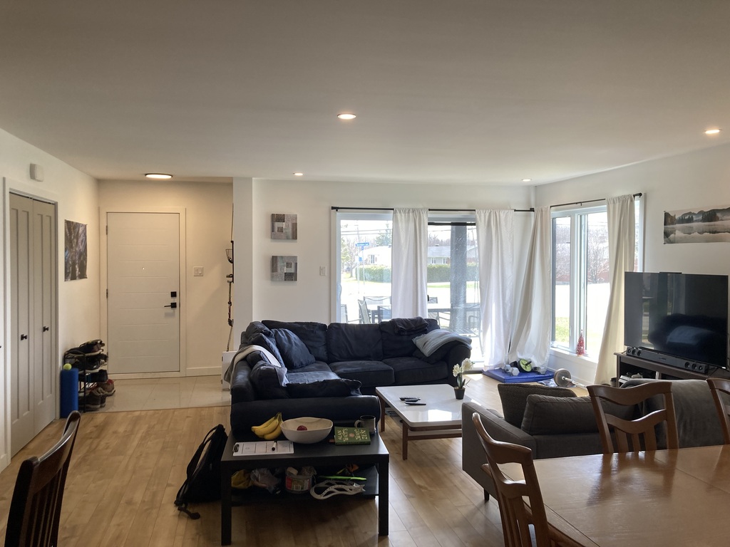 5 1/2 Spacieux, Disponible 1er Juillet | 3287274