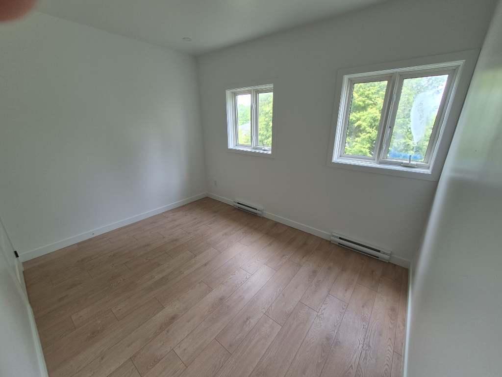 Grand Appartement 4 1/2 illuminé à Saint-Marc-des-Carrières, près de la plupart des services | 3293230