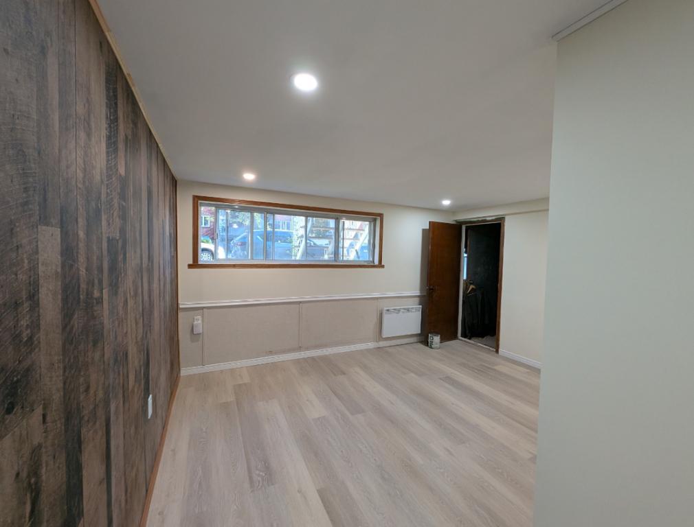 Magnifique 3 ½ (demi-sous-sol) rénové à louer 1150 | 3287326