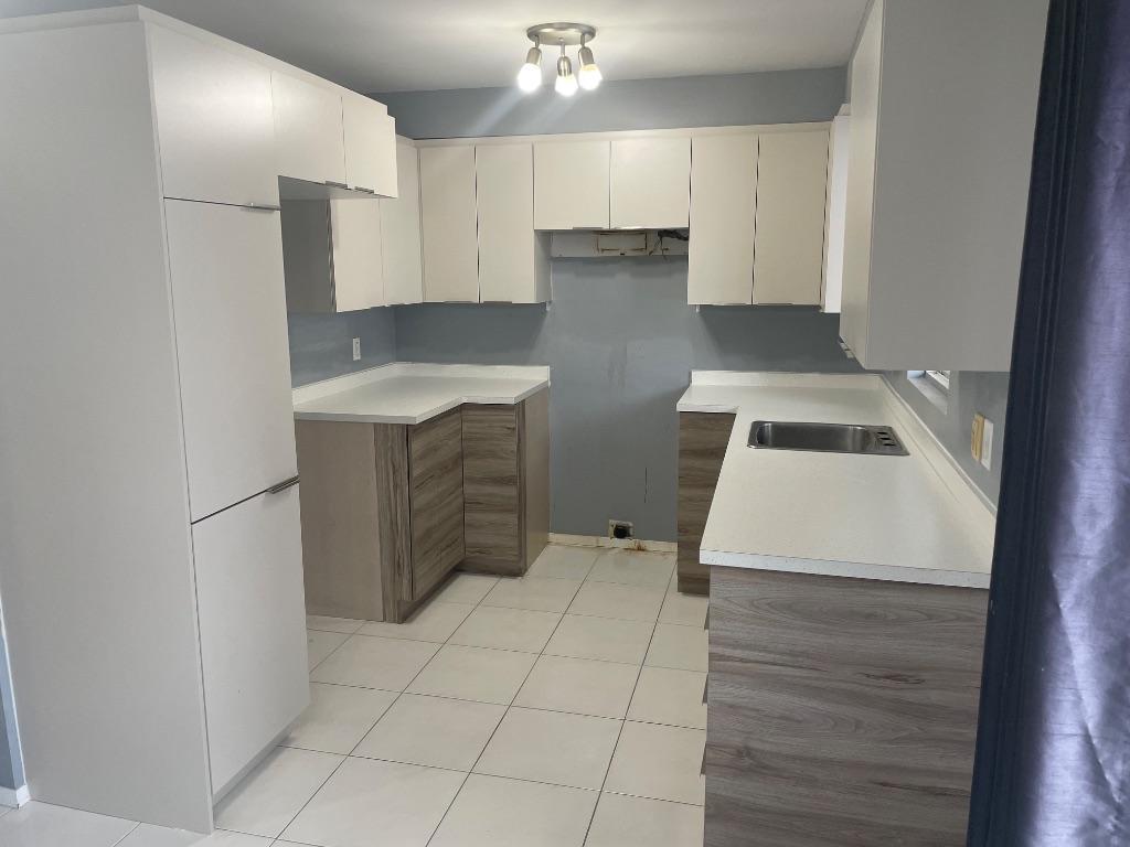 Logement 4 1/2 | 3293238