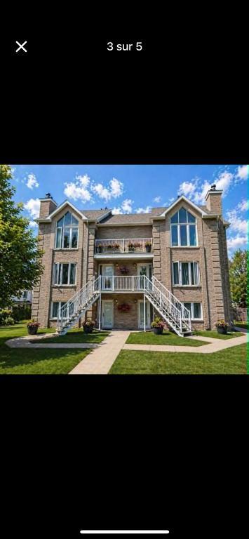Grand 5 1/2 sur deux étages St-Jérôme | 3287375