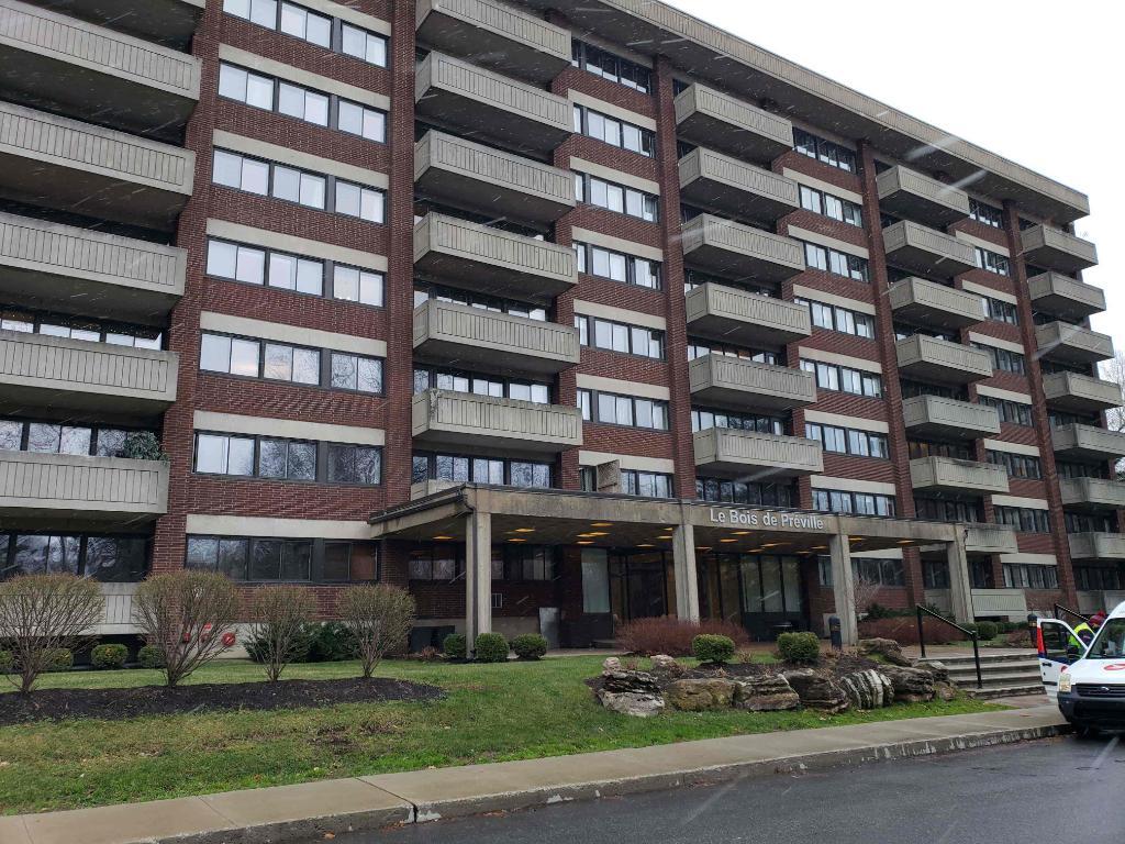TOUT INCLUS, MEUBLÉ, Grand condo 3et1/2 830p.ca à louer, 1748$, St-Lambert | 3287412