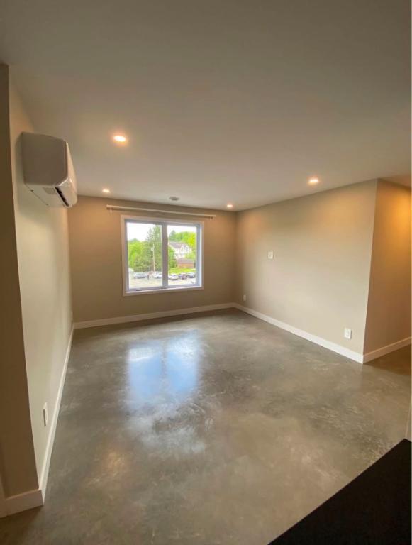 Logement 6 1/2, neuf, à distance de marche du Memphré | 3287421