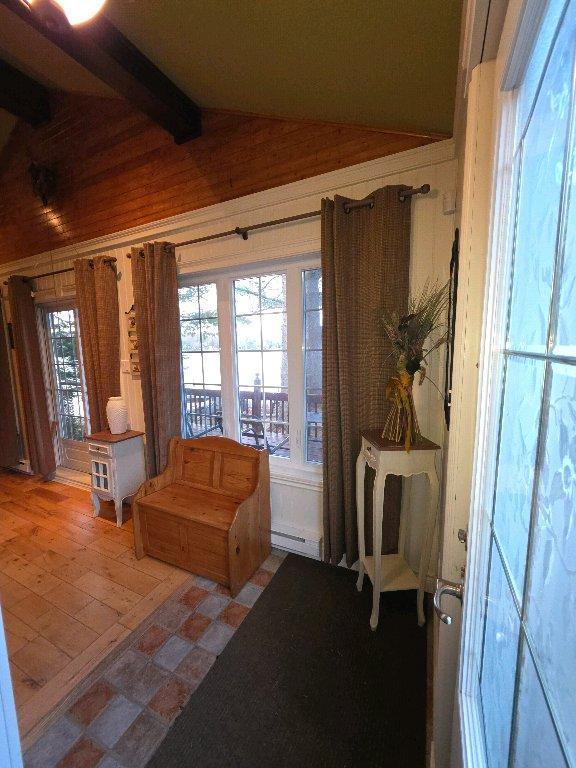 🏡 Bord de l'eau – Lac Connelly | Quai privé | 2 chambres | Long terme seulement | Disponible maintenant | 3287430