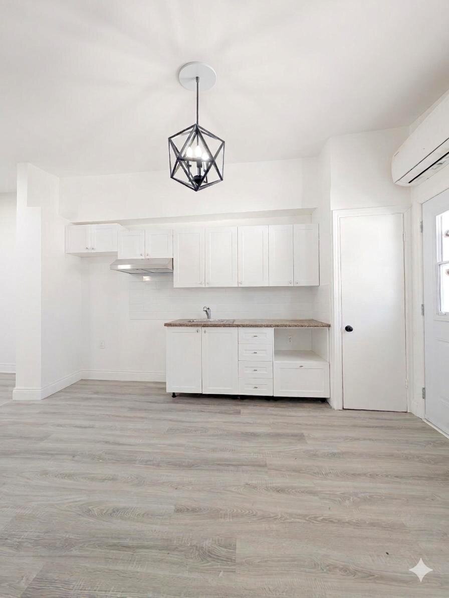Immeuble - 5891-5901 Boulevard Bourque 4 1/2 à Louer | 3289494