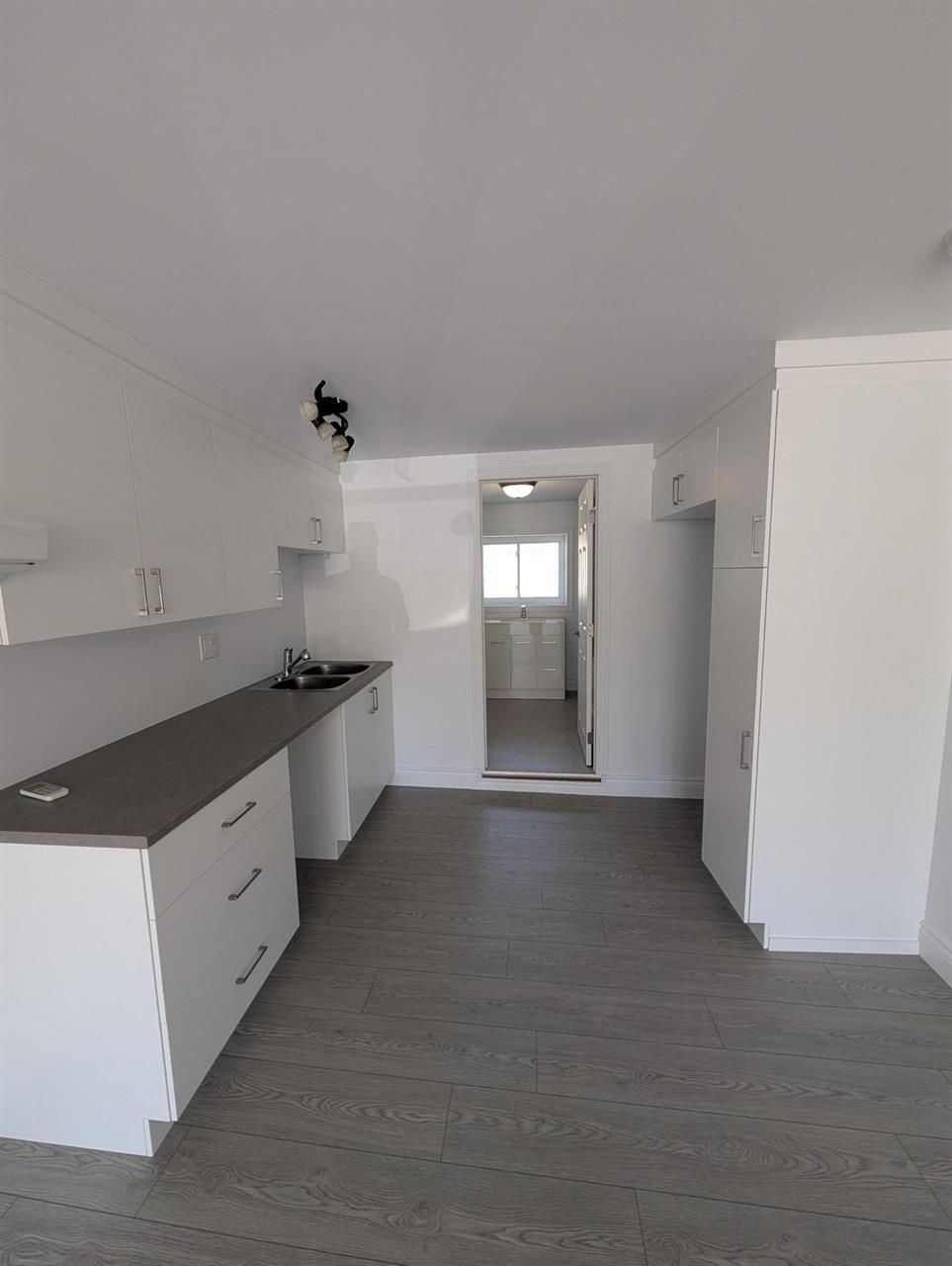 Immeuble - 5891-5901 Boulevard Bourque 5 1/2 à Louer | 3287875