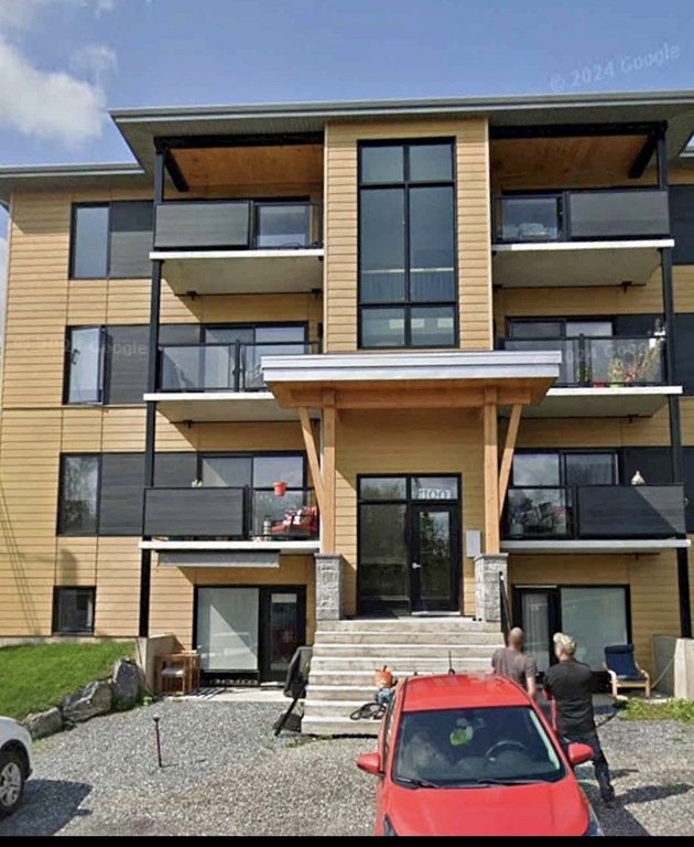 Magnifique 4 1/2 + Bureau 1 Juillet | 3287890