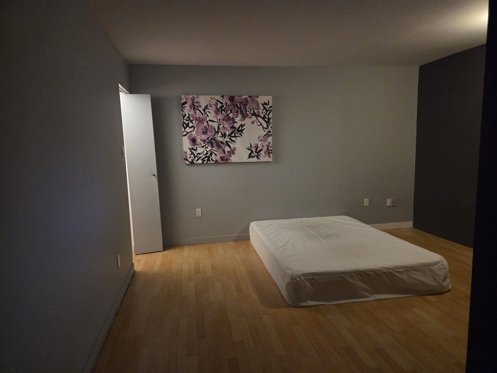 Grand 31/2 Neuf Près De Tout Services | 3287903