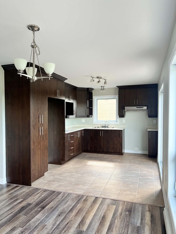 Spacieux Et Lumineux Condo 1 Chambre | 3287909