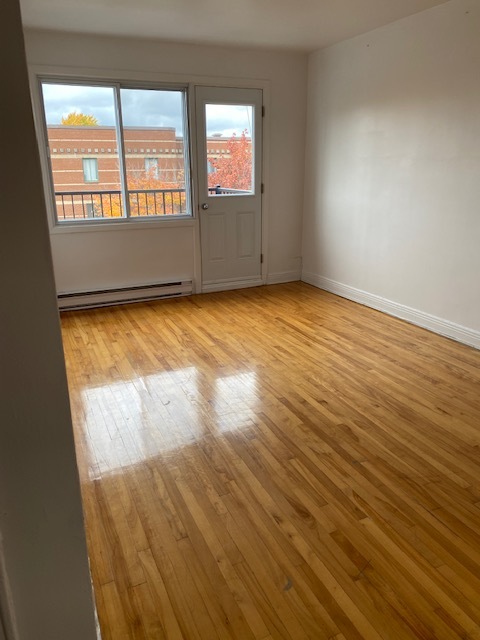 4 ½ Métro Saint Michèle / Iberville | 3287917