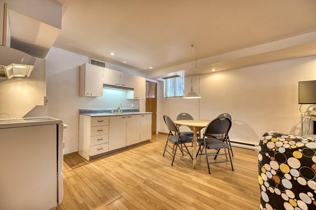 ROSEMONT 2 1/2 STUDIO TOUT MEUBLÉ LIBRE (PRÈS HÔPITAL MAISONNEUVE) | 3288049