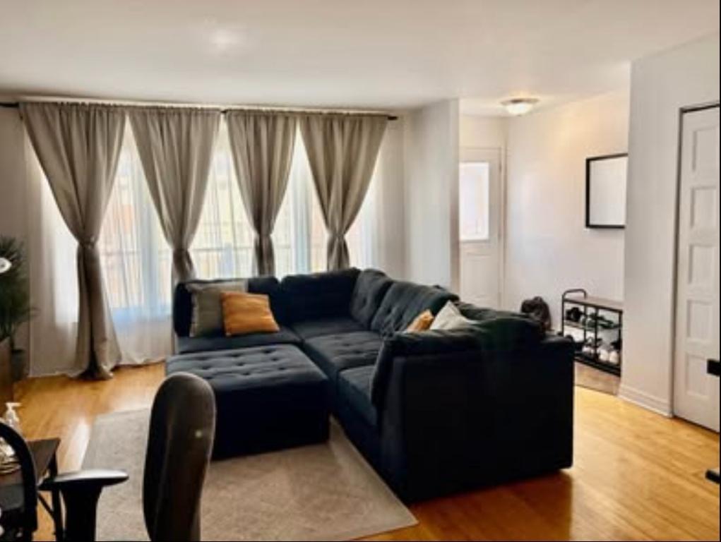 5 1/2 RDC avec Grand garage et Cour Clôturé. | 3288163