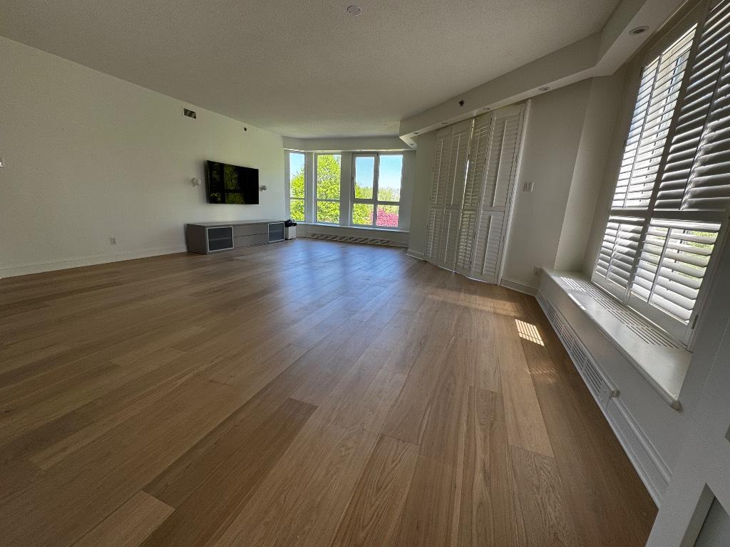 Condo haute gamme Le Biarritz, Illes des Soeurs | 3288180