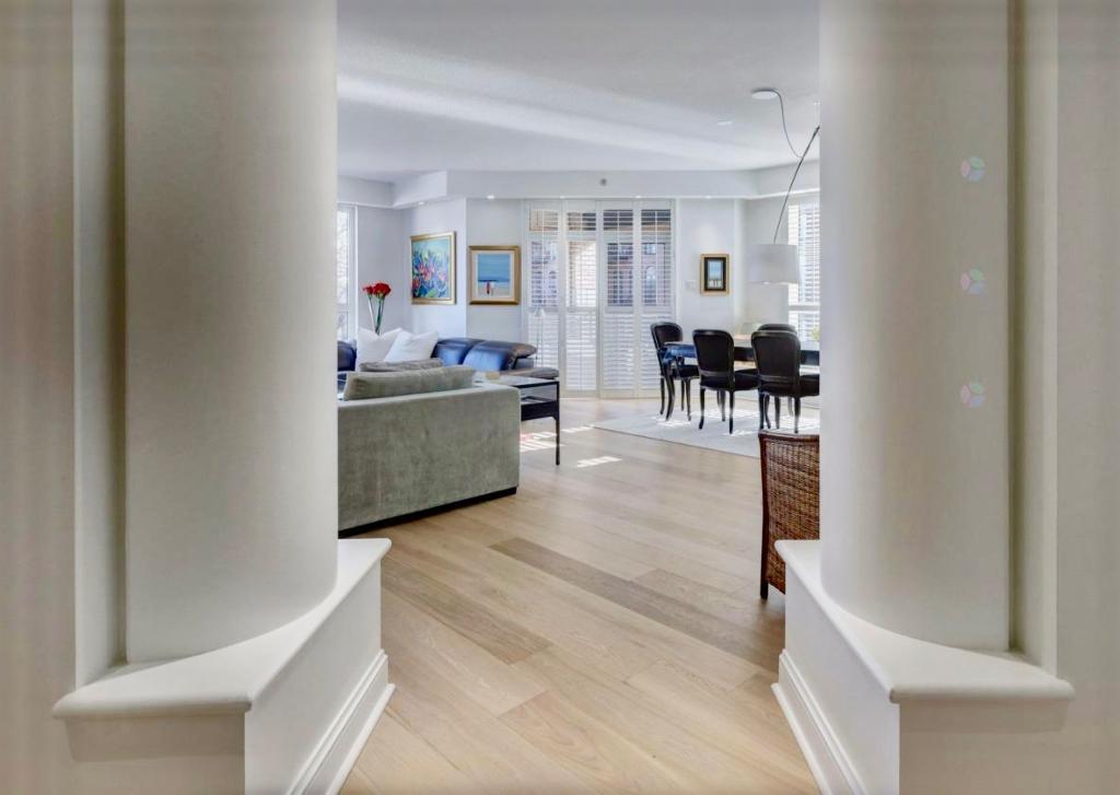 Condo haute gamme Le Biarritz, Illes des Soeurs | 3288180