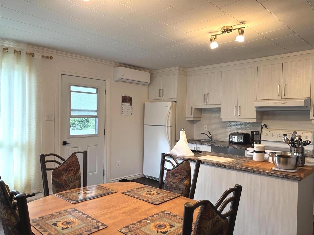 Immeuble - 39-43 Prospect Grand 6 ½ à Magog – Vue Sur La Rivière | 3288732