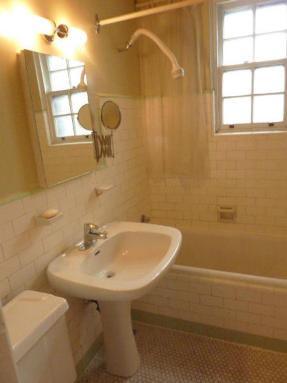 NDG, beau, tres grand 3 ½ Metro Snowdon, Villa Maria, Septembre Libre 1er Septembre.  Tres grand 3 1/2 +den - Env. 800pc. 1er etage. | 3288785