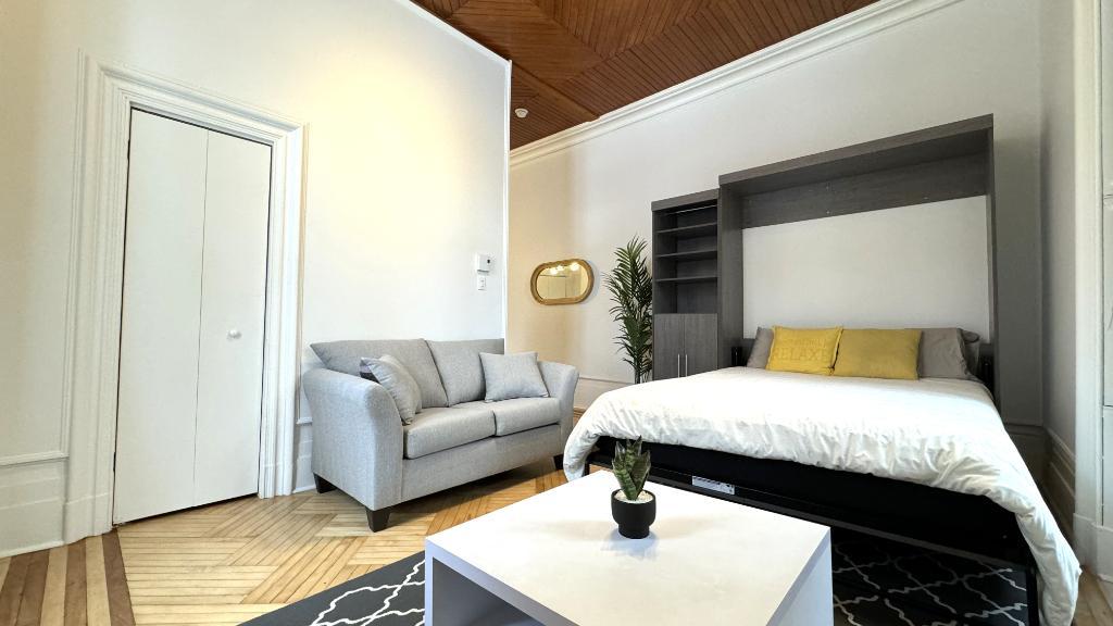 MAJESTUEUX 2 1/2 dans un immeuble ancestral (LOGEMENT UNIQUE) | 3288824
