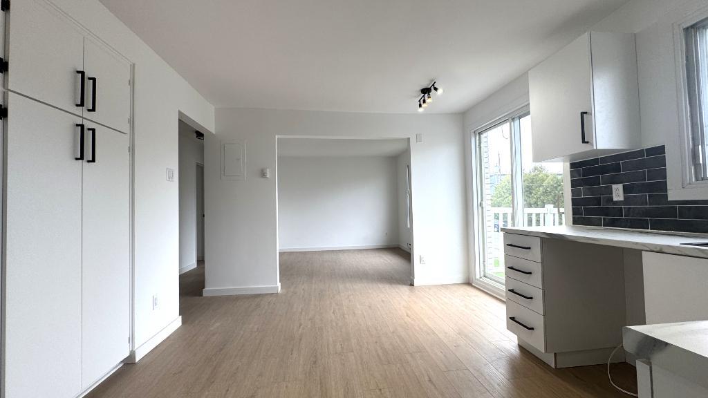📍 4 1/2 entièrement rénové – St-Eustache – Disponible juillet ou Aout | 3290619