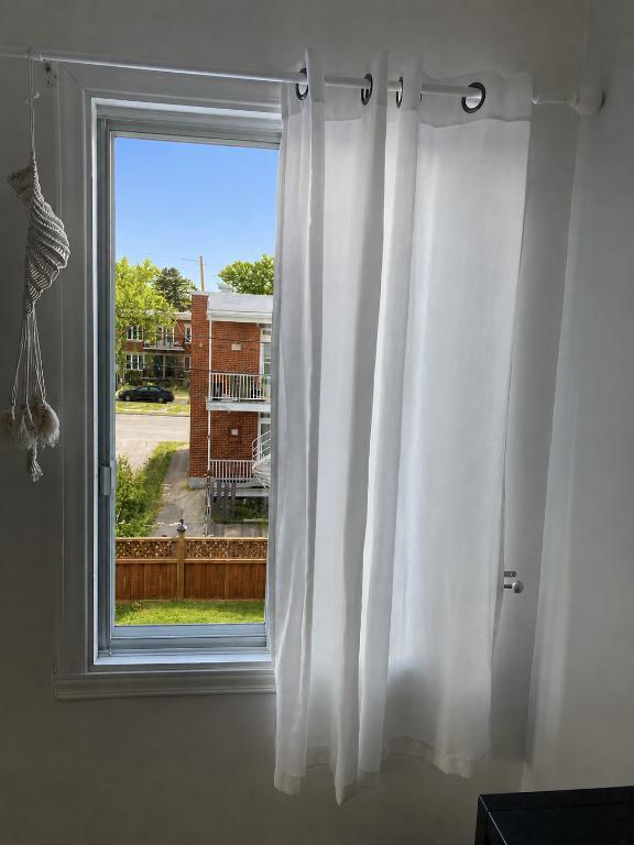 Ahuntsic – Logement 2 chambres près de l’Hôpital Fleury et des écoles | 3288826