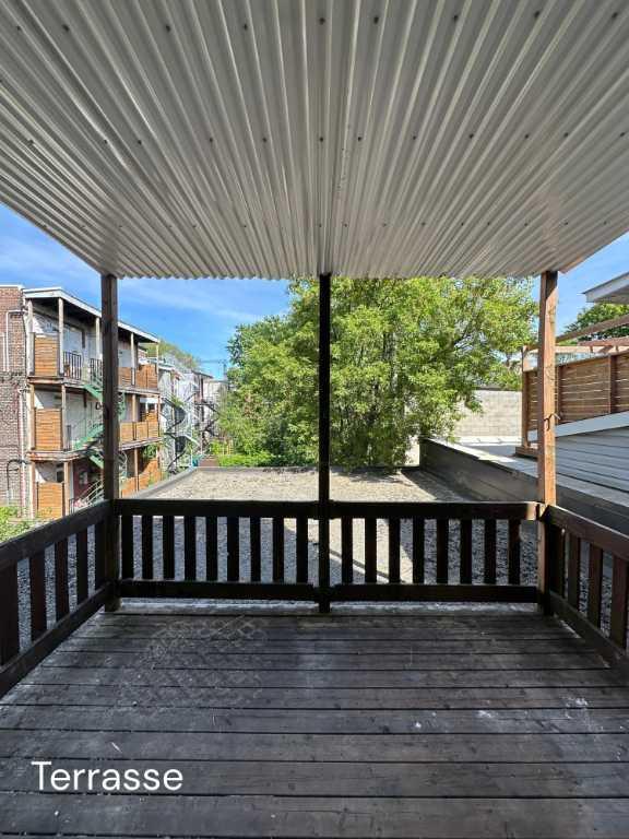 RARE | Grand 5 ½ de 1 000 pi² avec solarium, balcon et terrasse | 3288838