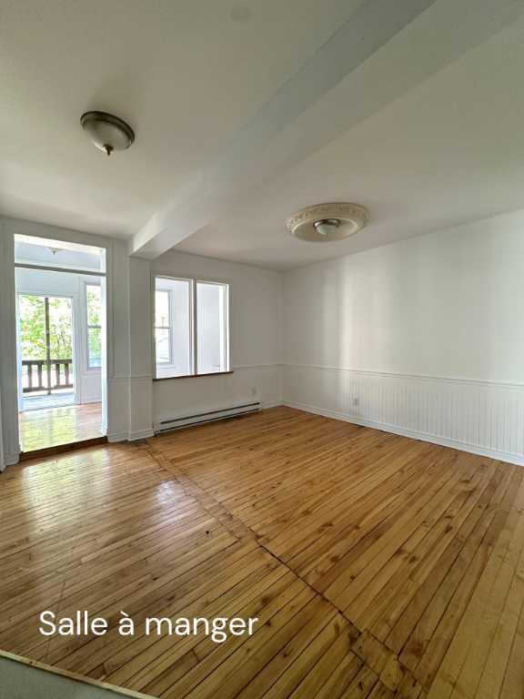 RARE | Grand 5 ½ de 1 000 pi² avec solarium, balcon et terrasse | 3288838