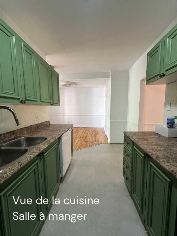 RARE | Grand 5 ½ de 1 000 pi² avec solarium, balcon et terrasse | 3288838