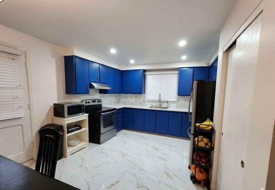 5 1/2 - 3 Bedroom 1 Bathroom-Internet Included / 5 1/2 - 3 chambres, 1 salle de bains-Internet Inclue | 3288911