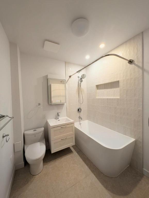 6 ½ fraîchement rénové – 2 à 3 chambres fermées - Plus de 1 000 pi² – Deux grandes galeries - 3e et dernier étage – Hochelaga | 3288927