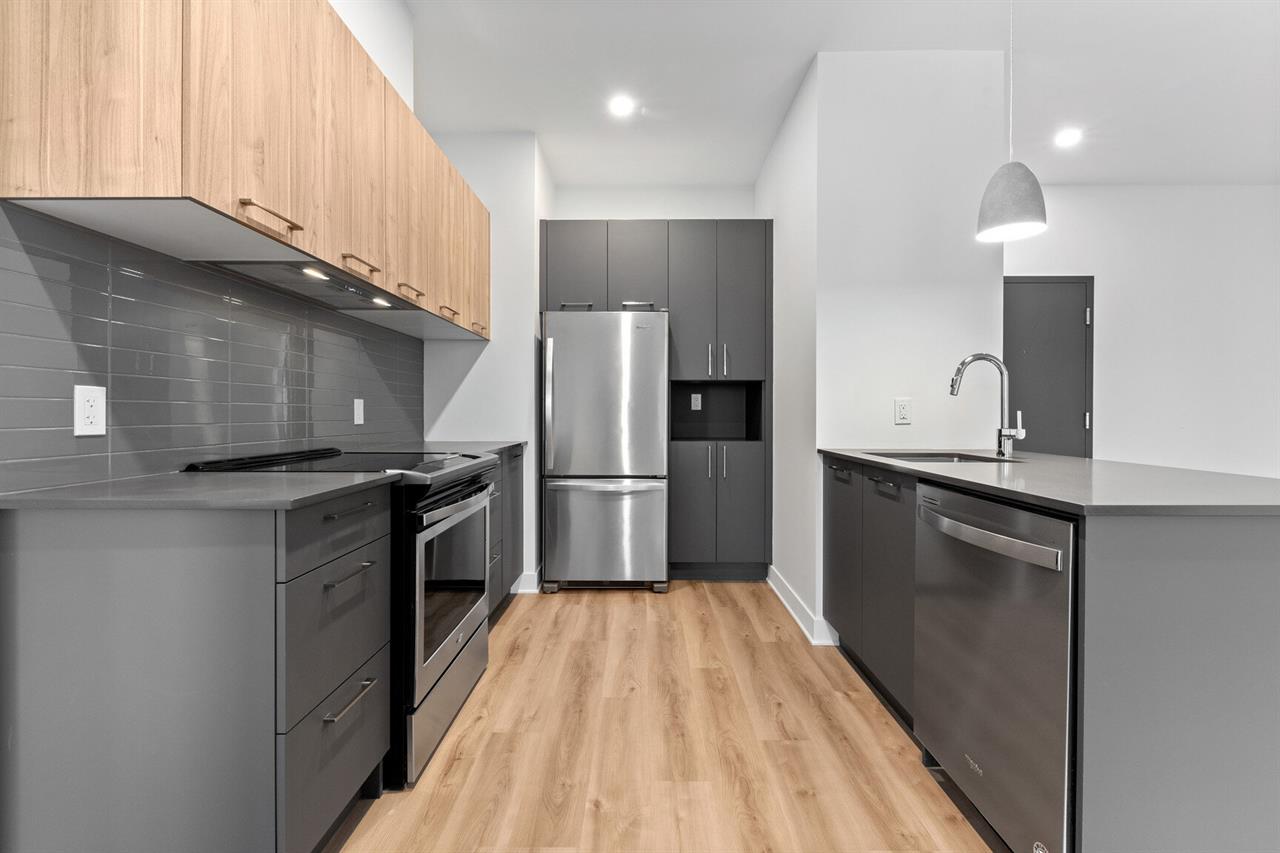 Studio [2.5] - 1355 Le Corbusier Blvd., Laval | 3289408