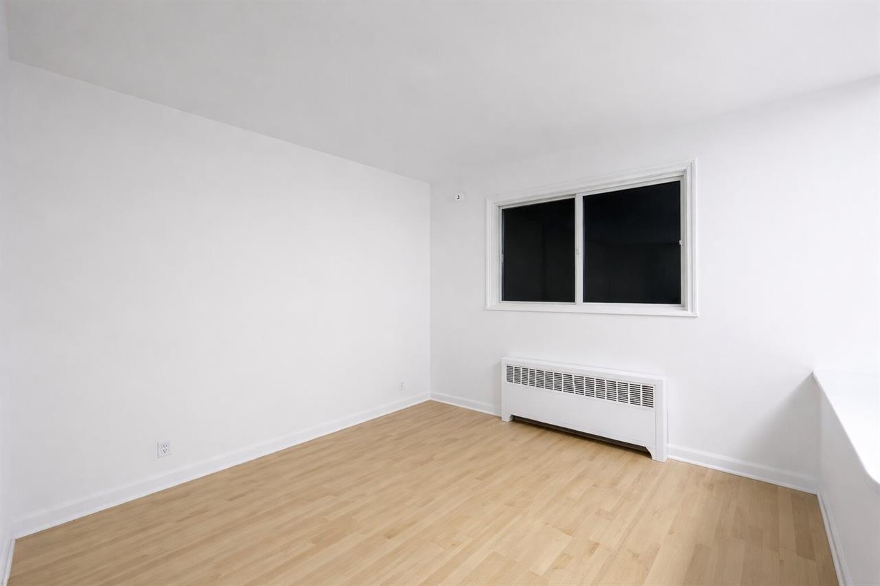 2 Chambre - 4304 Avenue Pierre-De Coubertin, Montréal | 3289592